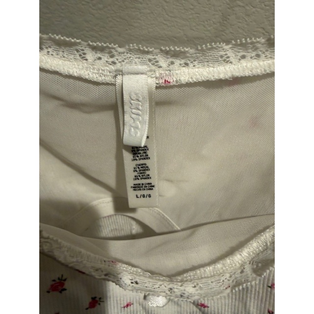 SKIMS Soft Lounge Lace Onesie Ditzy Rose Ribbed Romper White Floral L - Picture 5 of 8